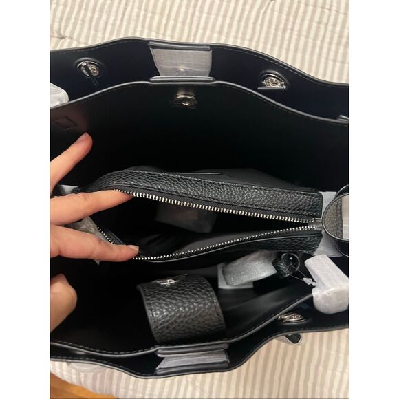 Emporio Armani Palmellato Leather-Effect Shopper Bag with Eagle Charm - Picture 13 of 16